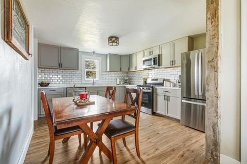 Tiny photo for 704 SE Elm Street, Prineville, OR 97754 (MLS # 220213115)