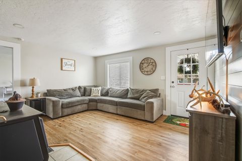 Tiny photo for 704 SE Elm Street, Prineville, OR 97754 (MLS # 220213115)