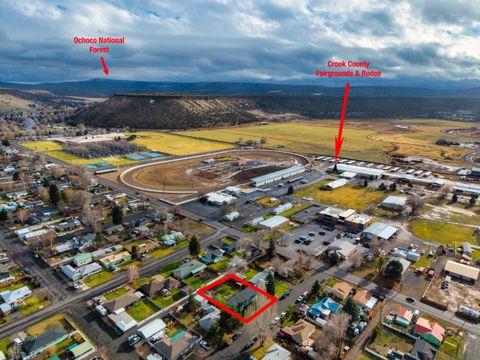 Tiny photo for 704 SE Elm Street, Prineville, OR 97754 (MLS # 220213115)