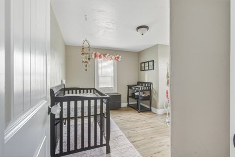 Tiny photo for 704 SE Elm Street, Prineville, OR 97754 (MLS # 220213115)