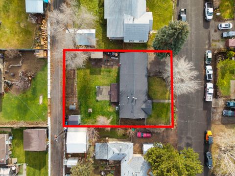 Tiny photo for 704 SE Elm Street, Prineville, OR 97754 (MLS # 220213115)