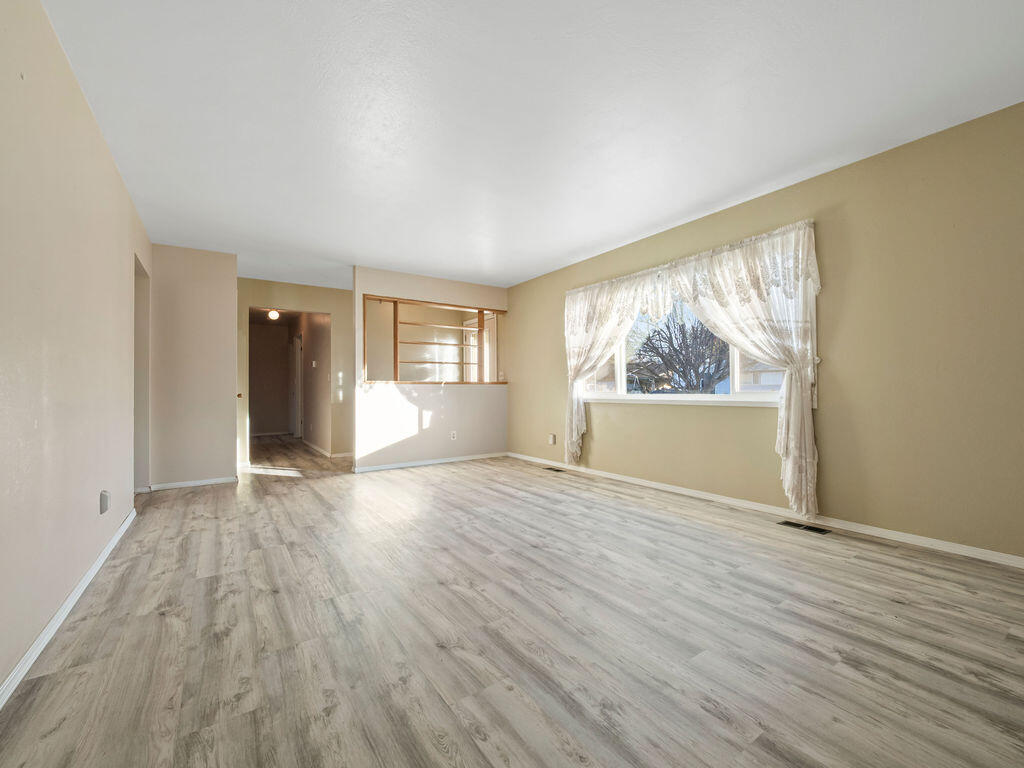 Mazama Gardens - Residential