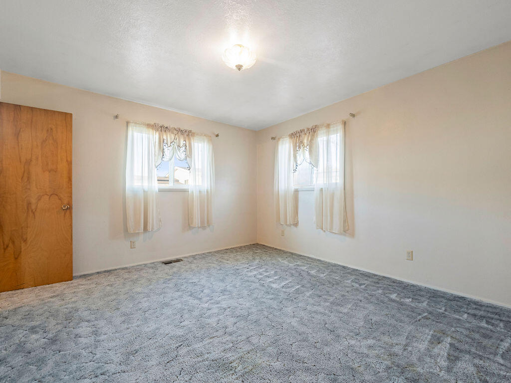 Mazama Gardens - Residential