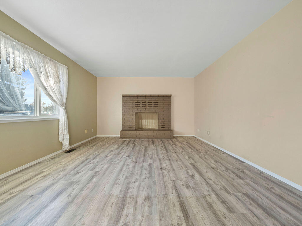 Mazama Gardens - Residential