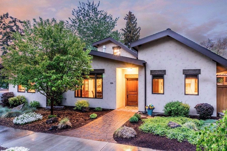 Earth-Advantage certified home w/guest house. Walk to downtown! Both homes are permitted vacation rentals. Staggered-stud framing creates a super quiet & extremely well insulated home. Radiant floor heat throughout keeps it efficient & warm. Granite counters, knotty alder cabinets, doors & trim. Pella wood windows & 20ft vaulted ceiling. Exercise & sun rooms, plus a fabulous kitchen w/stainless appliances, pot-filler, dbl.ovens, warming drawer & walnut island. Solar PV & Solar H2O. Paver patio & MUCH MORE