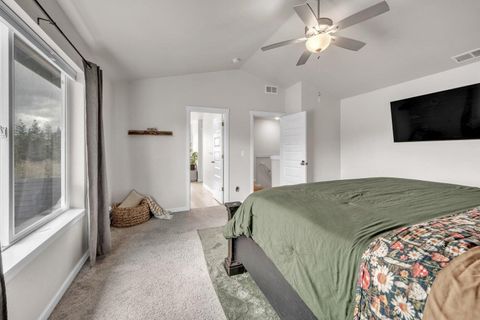 Tiny photo for 16496 Pine Creek Dr Crk, La Pine, OR 97739 (MLS # 220213245)