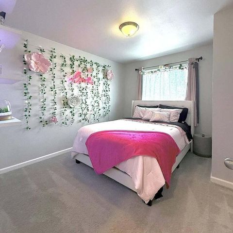 Tiny photo for 16496 Pine Creek Dr Crk, La Pine, OR 97739 (MLS # 220213245)