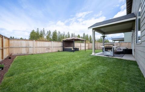 Tiny photo for 16496 Pine Creek Dr Crk, La Pine, OR 97739 (MLS # 220213245)