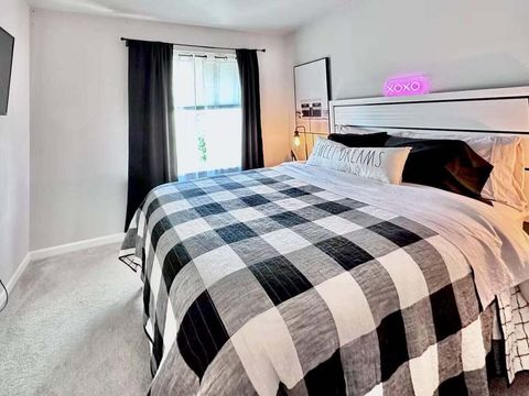 Tiny photo for 16496 Pine Creek Dr Crk, La Pine, OR 97739 (MLS # 220213245)