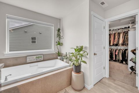 Tiny photo for 16496 Pine Creek Dr Crk, La Pine, OR 97739 (MLS # 220213245)