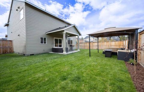 Tiny photo for 16496 Pine Creek Dr Crk, La Pine, OR 97739 (MLS # 220213245)