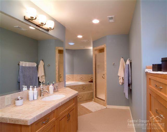 Royal Oak Estates - Residential