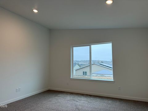 Tiny photo for 680 NE Rickenbacker Road #141, Madras, OR 97741 (MLS # 220222907)