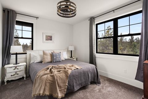 Tiny photo for 20055 Pacific Heights Road, Bend, OR 97703 (MLS # 220221303)