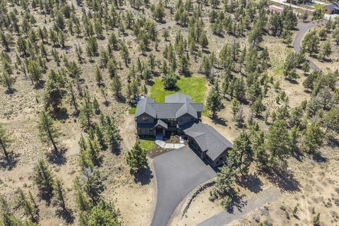 Tiny photo for 20055 Pacific Heights Road, Bend, OR 97703 (MLS # 220221303)