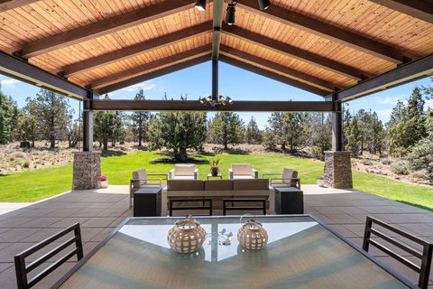 Tiny photo for 20055 Pacific Heights Road, Bend, OR 97703 (MLS # 220221303)