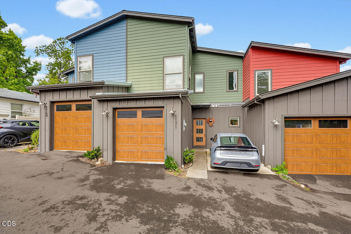 Photo 1 of 47 — 1169 Iowa Street, Ashland, OR 97520
