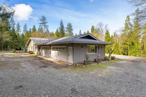 Tiny photo for 287 Surrey Drive, Grants Pass, OR 97526 (MLS # 220217265)
