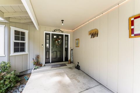 Tiny photo for 287 Surrey Drive, Grants Pass, OR 97526 (MLS # 220217265)