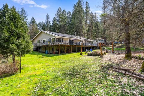 Tiny photo for 287 Surrey Drive, Grants Pass, OR 97526 (MLS # 220217265)