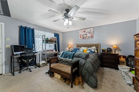 Tiny photo for 287 Surrey Drive, Grants Pass, OR 97526 (MLS # 220217265)