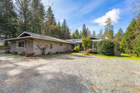 Tiny photo for 287 Surrey Drive, Grants Pass, OR 97526 (MLS # 220217265)