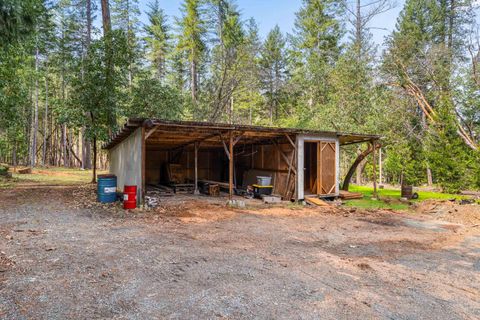 Tiny photo for 287 Surrey Drive, Grants Pass, OR 97526 (MLS # 220217265)