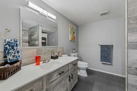 Tiny photo for 287 Surrey Drive, Grants Pass, OR 97526 (MLS # 220217265)