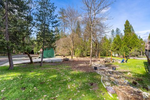 Tiny photo for 287 Surrey Drive, Grants Pass, OR 97526 (MLS # 220217265)