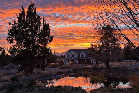 Tiny photo for 65050 92nd Street, Bend, OR 97703 (MLS # 220212024)