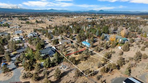 Tiny photo for 65050 92nd Street, Bend, OR 97703 (MLS # 220212024)