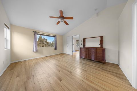 Tiny photo for 65050 92nd Street, Bend, OR 97703 (MLS # 220212024)