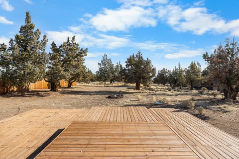 Tiny photo for 65050 92nd Street, Bend, OR 97703 (MLS # 220212024)