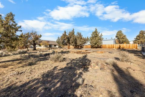 Tiny photo for 65050 92nd Street, Bend, OR 97703 (MLS # 220212024)