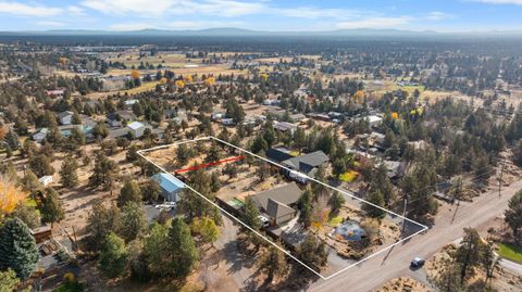 Tiny photo for 65050 92nd Street, Bend, OR 97703 (MLS # 220212024)