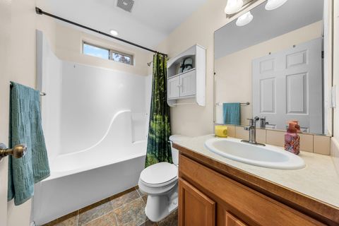 Tiny photo for 65050 92nd Street, Bend, OR 97703 (MLS # 220212024)