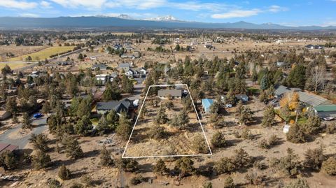 Tiny photo for 65050 92nd Street, Bend, OR 97703 (MLS # 220212024)