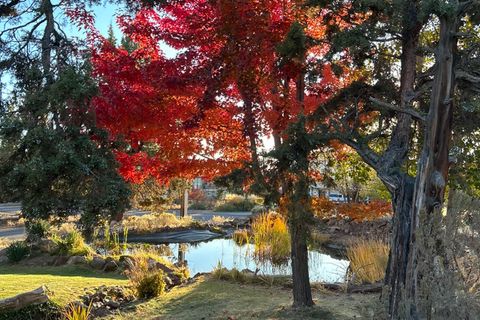 Tiny photo for 65050 92nd Street, Bend, OR 97703 (MLS # 220212024)