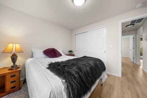 Tiny photo for 65050 92nd Street, Bend, OR 97703 (MLS # 220212024)