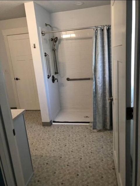 Tiny photo for 226 W Hartley Avenue, Hermiston, OR 97838 (MLS # 220211920)