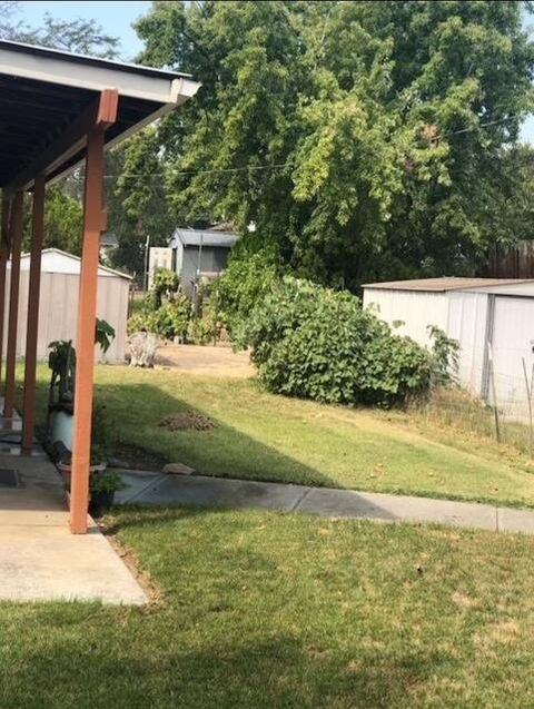 Tiny photo for 226 W Hartley Avenue, Hermiston, OR 97838 (MLS # 220211920)