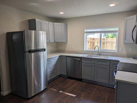 Tiny photo for 613 St Thomas Lane, Eagle Point, OR 97524 (MLS # 220221211)