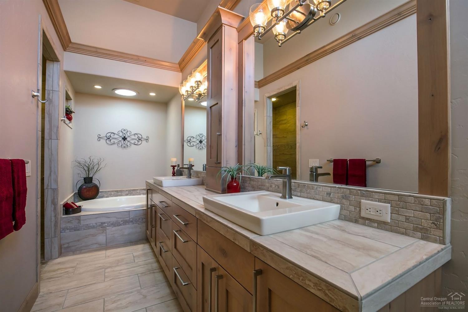 Three Pines Ridge - Residential