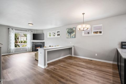 Tiny photo for 61066 SE Sydney Harbor Drive, Bend, OR 97702 (MLS # 220223165)