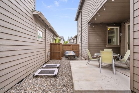 Tiny photo for 61066 SE Sydney Harbor Drive, Bend, OR 97702 (MLS # 220223165)
