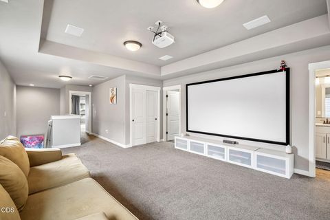 Tiny photo for 61066 SE Sydney Harbor Drive, Bend, OR 97702 (MLS # 220223165)