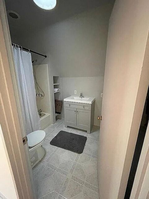 Tiny photo for 2507 Gettle Street, Klamath Falls, OR 97603 (MLS # 220210951)