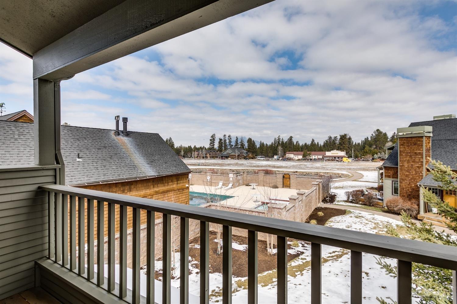 Pine Meadow Vill - Residential