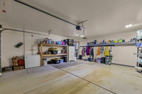 Tiny photo for 58400 4-K Overlook Lane, John Day, OR 97845 (MLS # 220215444)