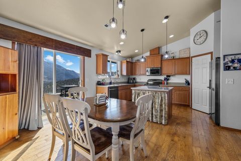 Tiny photo for 58400 4-K Overlook Lane, John Day, OR 97845 (MLS # 220215444)